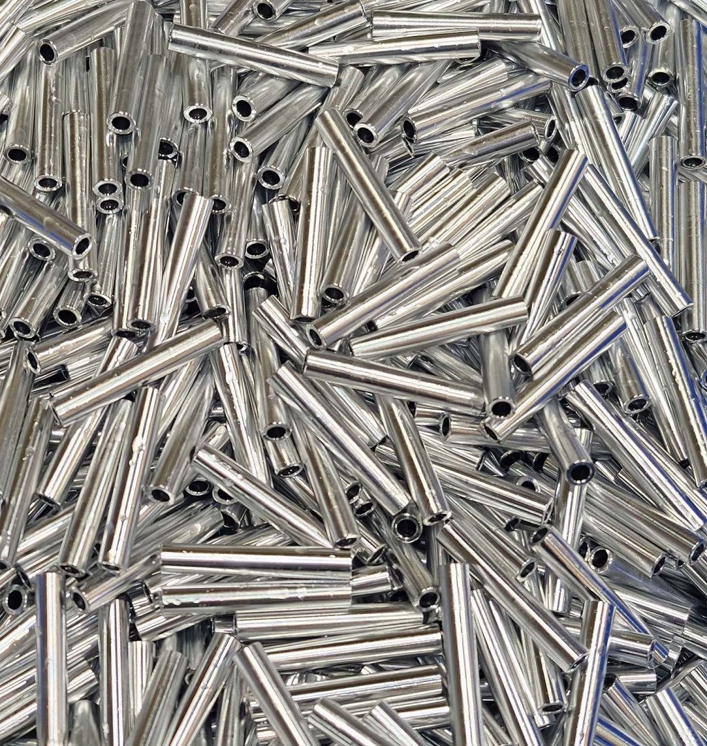 Close-up of the aluminium distance tubes