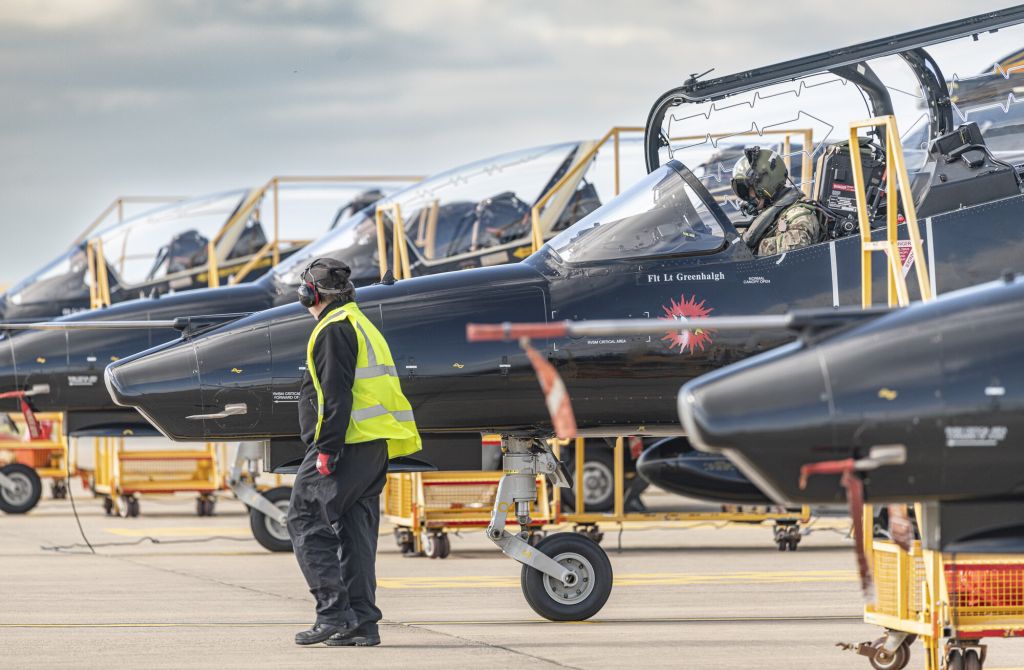 BAE secures £590m Hawk fleet support contract