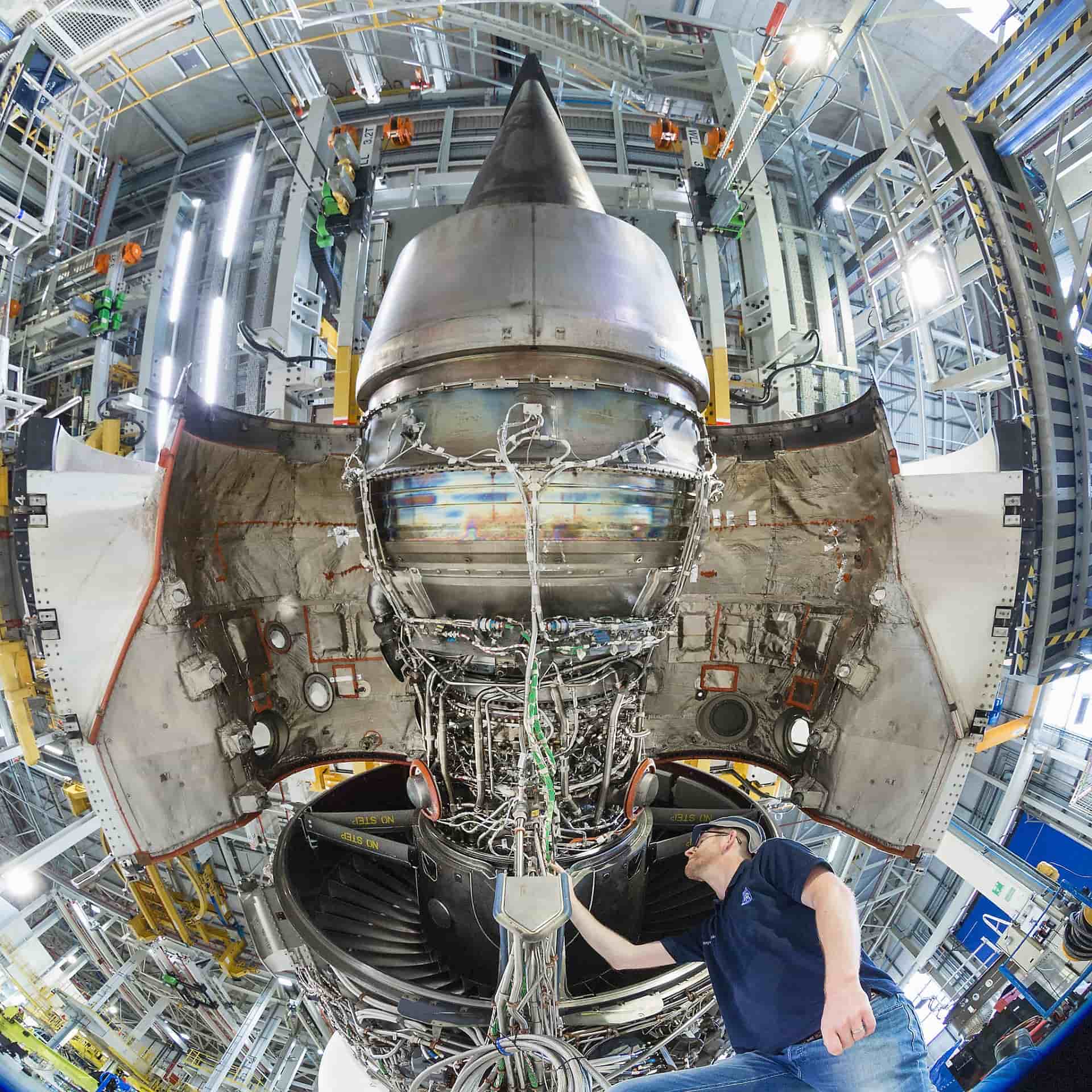 Rolls-Royce resumes low-emissions engine testing in Derby