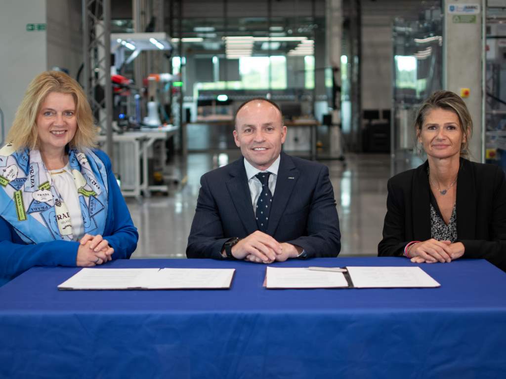 Airbus Helicopters and UK research centres sign new agreement