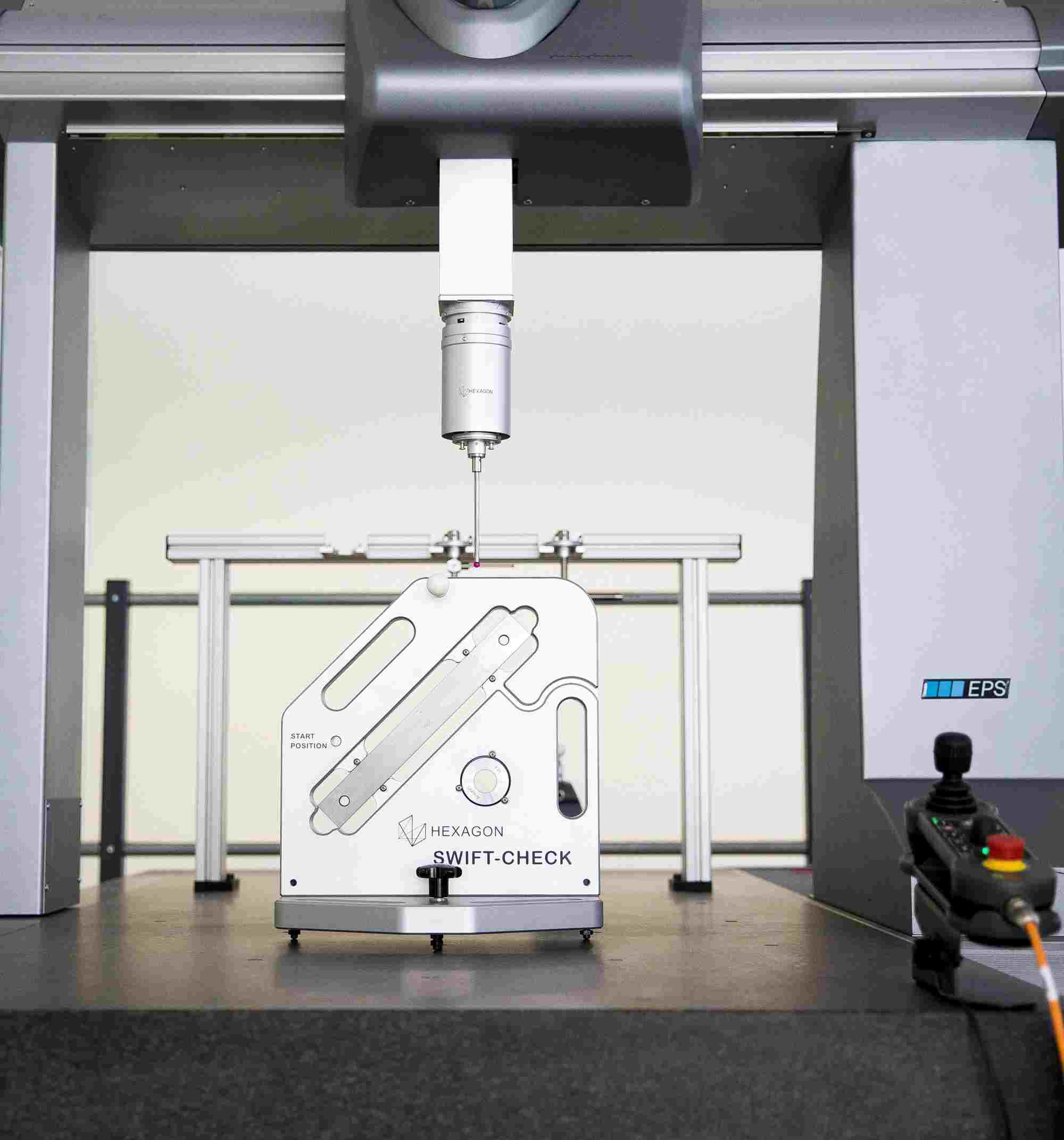 Swift-Check keeps an eye on CMM accuracy